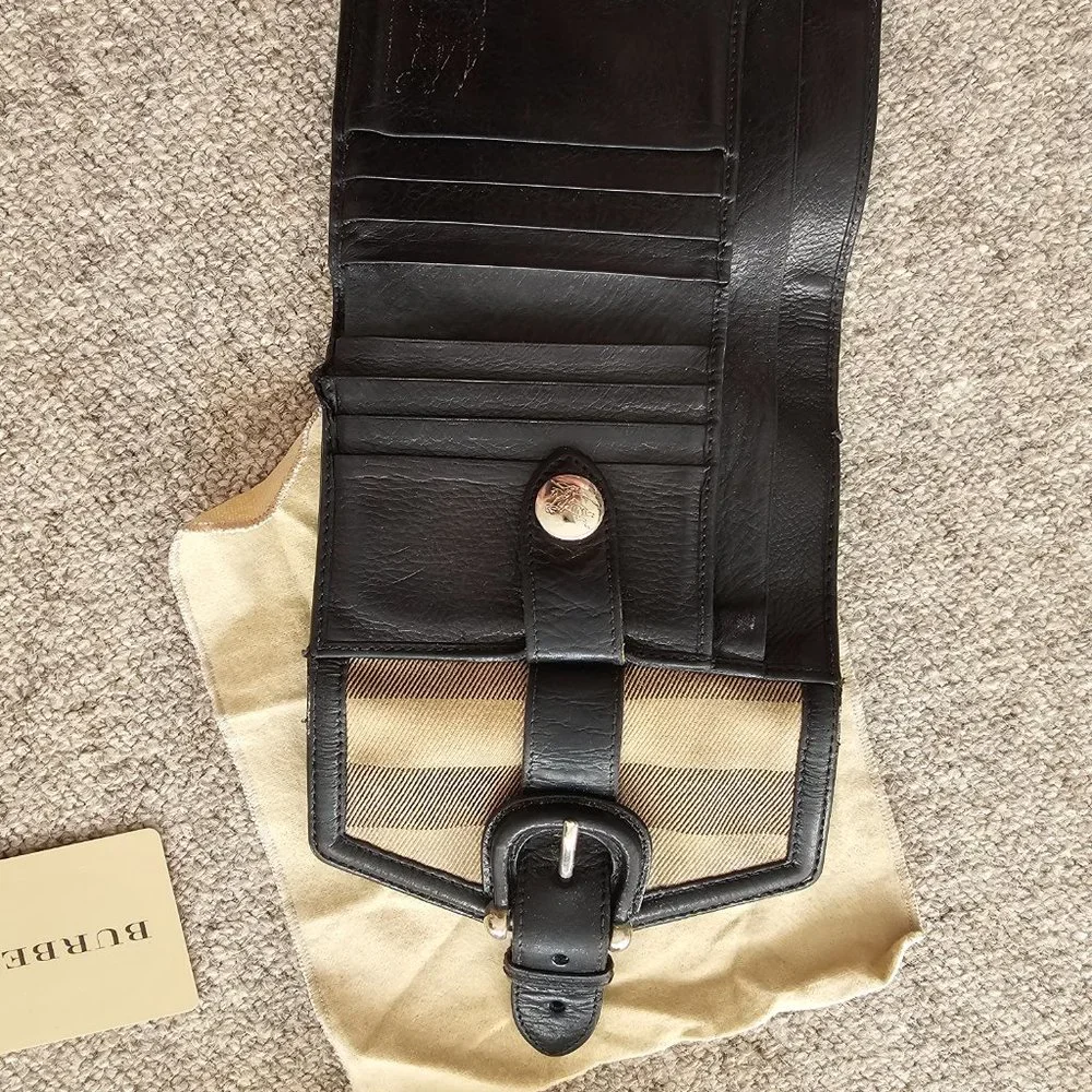 Preowned Burberry House Check Vintage Bifold  Wallet with original box, dust bag - Picture 8 of 16